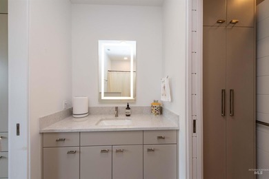 Experience one of the premier luxury horse properties in the - photo 30