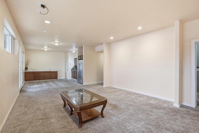 Great Investment or a Dream Home! Daylight Rancher built in 2015