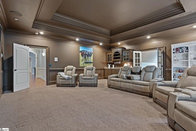 You've found it! Ideal in-town retreat to gather your family & - photo 32