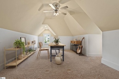 You've found it! Ideal in-town retreat to gather your family & - photo 33