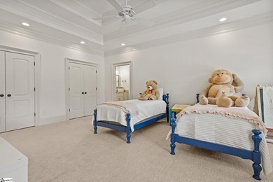 You've found it! Ideal in-town retreat to gather your family & - photo 35
