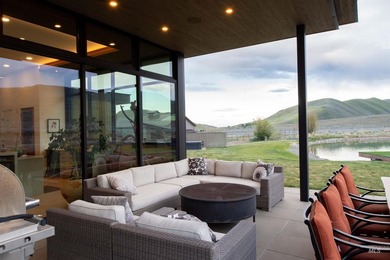 Experience one of the premier luxury horse properties in the - photo 36