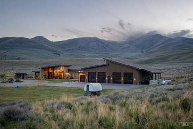 Experience one of the premier luxury horse properties in the - photo 38