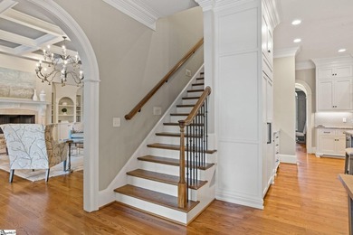 You've found it! Ideal in-town retreat to gather your family & - photo 44