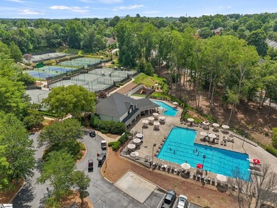 You've found it! Ideal in-town retreat to gather your family & - photo 49
