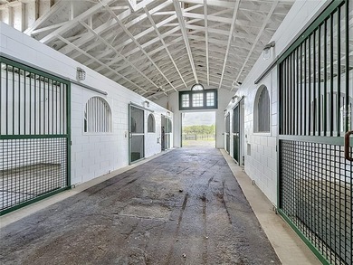 A rare legacy equestrian estate in the heart of Florida horse - photo 9