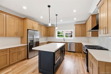 Brand new custom construction Colonial offering quality - photo 13