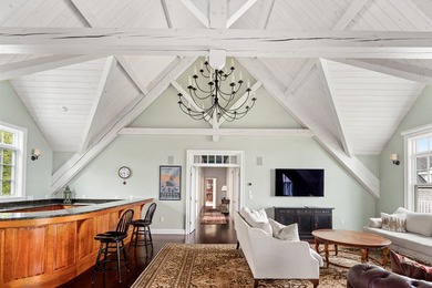 East Bay is a lovely coastal estate, an ideal summer retreat and - photo 31