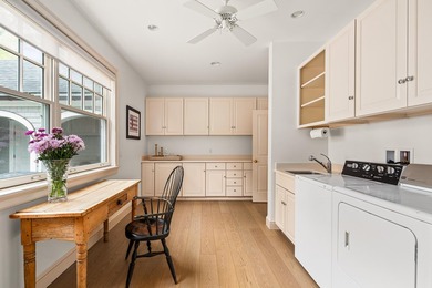 East Bay is a lovely coastal estate, an ideal summer retreat and - photo 43