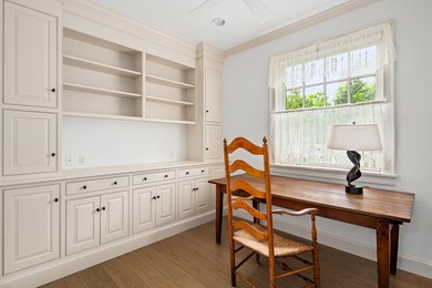 East Bay is a lovely coastal estate, an ideal summer retreat and - photo 44