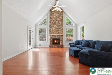 Welcome to your lakefront retreat in the heart of the Poconos - photo 6