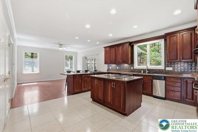 Welcome to your lakefront retreat in the heart of the Poconos - photo 10