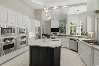 Experience luxury living behind the prestigious guarded gates of - photo 15