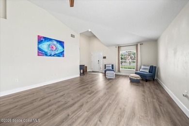 Showpiece Upgrades - Prime Cul-de-Sac Waterfront - Move-In Ready - photo 9