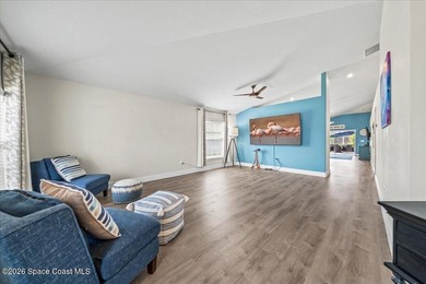 Showpiece Upgrades - Prime Cul-de-Sac Waterfront - Move-In Ready - photo 10