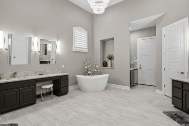 Experience luxury living behind the prestigious guarded gates of - photo 24