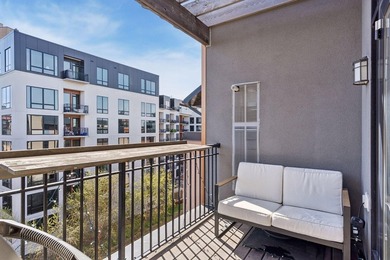 Top-floor condo in an incredible location in the Loop Calhoun - photo 26
