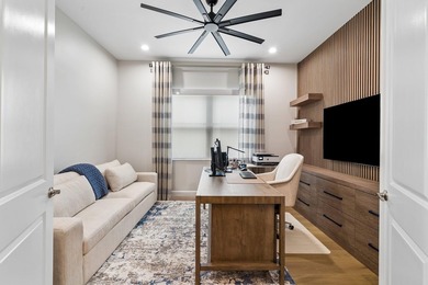 Magnificently appointed and designer decorated Venice model in - photo 28