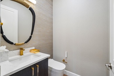 Magnificently appointed and designer decorated Venice model in - photo 30