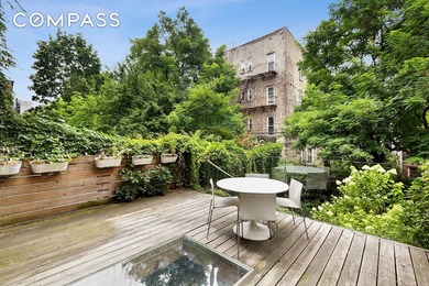 ***A 19th-Century Brooklyn Townhouse Gets an Ultra-Mod - photo 2