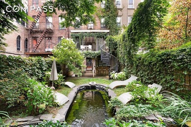 ***A 19th-Century Brooklyn Townhouse Gets an Ultra-Mod - photo 3