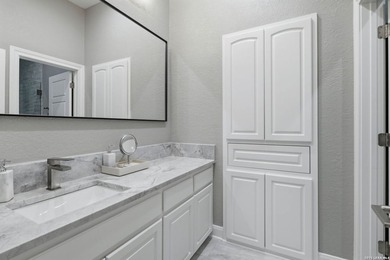 Experience luxury living behind the prestigious guarded gates of - photo 33