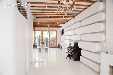 ***A 19th-Century Brooklyn Townhouse Gets an Ultra-Mod - photo 4