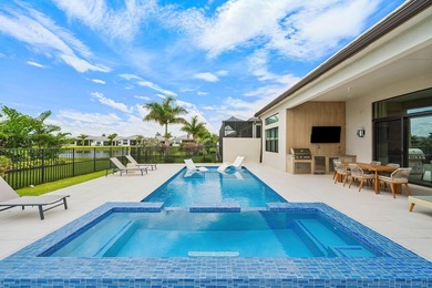 Magnificently appointed and designer decorated Venice model in - photo 34