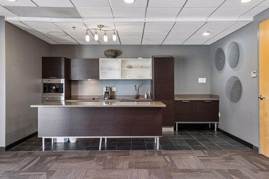 Top-floor condo in an incredible location in the Loop Calhoun - photo 35