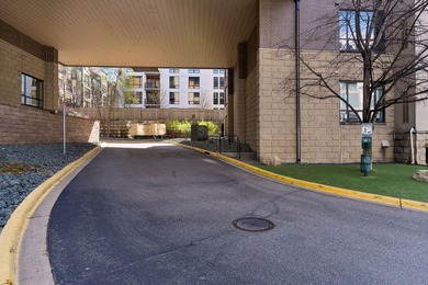 Top-floor condo in an incredible location in the Loop Calhoun - photo 37
