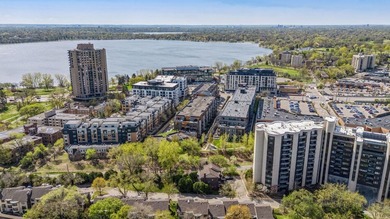 Top-floor condo in an incredible location in the Loop Calhoun - photo 38