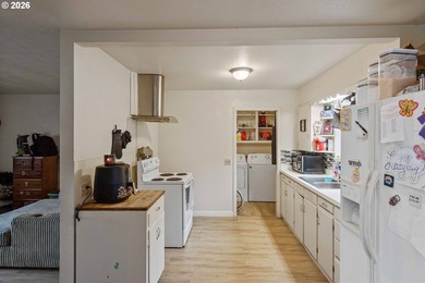 RARE INCOME PROPERTY OPPORTUNITY! Investor-focused property - photo 38