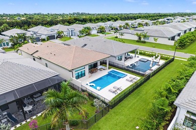 Magnificently appointed and designer decorated Venice model in - photo 43