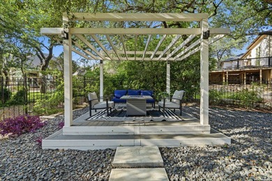 Experience luxury living behind the prestigious guarded gates of - photo 45