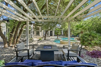 Experience luxury living behind the prestigious guarded gates of - photo 46