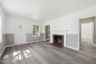 Updated two-bedroom one-bathroom home within minutes of medical - photo 3