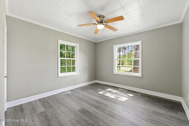 Updated two-bedroom one-bathroom home within minutes of medical - photo 9