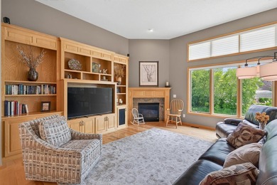 We are under contract. No more showings accepted. Welcome to - photo 19