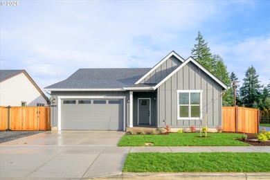 Fern Ridge Lake Home For Sale in Veneta Oregon