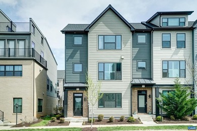Open house Saturday, July 11 from 10:00 AM to Noon. The END UNIT - photo 1