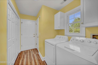 Please take another look! - NEW PRICE and INTERIOR PAINT! Brick - photo 10