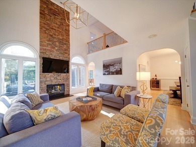 Welcome to the fabulous South Charlotte community of - photo 4