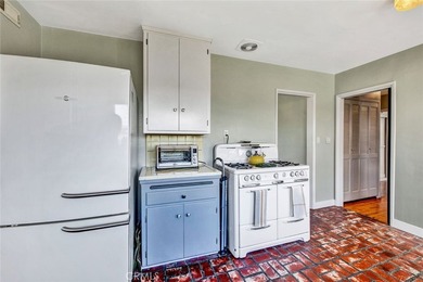 1135 W 10th St - photo 13