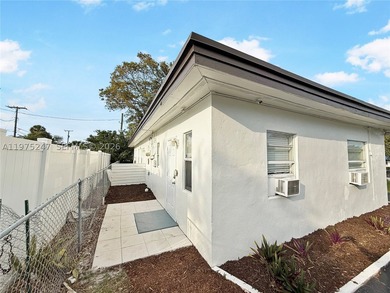 Prime corner-lot Fourplex in Lake Worth Beach with Mixed Use - photo 8