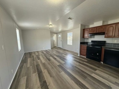 FIRST MONTH SITE RENT FREE WHEN PURCHASED! Prefer to rent? For a - photo 3