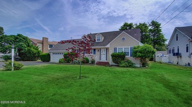 Tucked away on a dead-end street that leads directly to Sandy - photo 12