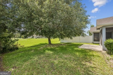 Enjoy low-maintenance living in the Laurel Island community! - photo 16