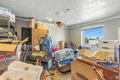 This well-maintained automotive shop offers a rare opportunity - photo 25