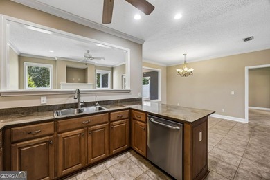 Enjoy low-maintenance living in the Laurel Island community! - photo 29
