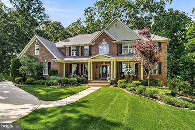 Welcome to 25 Foxtail Court, an extraordinary custom-built - photo 1